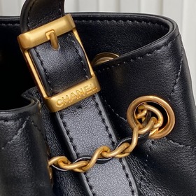 Chanel, модель 25A из коллекции «Haute