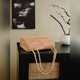 Оригинальная сумка Chanel из серии «W