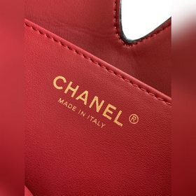 Топ-модель из оригинальной коллекции C