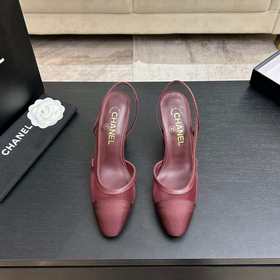 Новая коллекция Chanel： универсальные