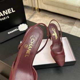 Новая коллекция Chanel： универсальные 