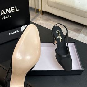Новая коллекция Chanel： универсальные 