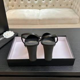 Новая коллекция Chanel： универсальные 