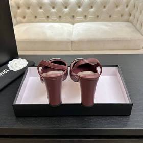 Новая коллекция Chanel： универсальные 