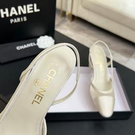 Новая коллекция Chanel： универсальные 