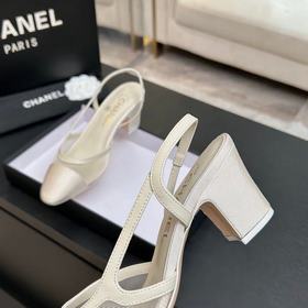 Новая коллекция Chanel： универсальные 