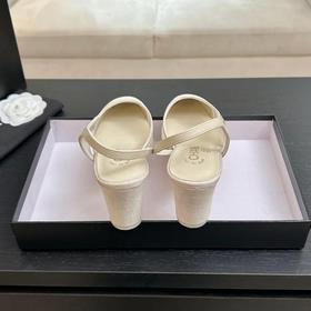 Новая коллекция Chanel： универсальные 