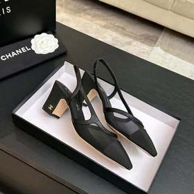 Новая коллекция Chanel： универсальные 