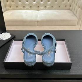 Новая коллекция Chanel： универсальные 
