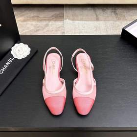Новая коллекция Chanel： универсальные