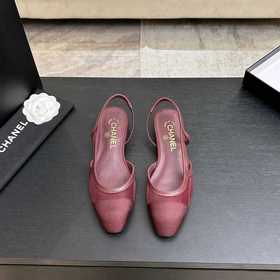 Новая коллекция Chanel： универсальные