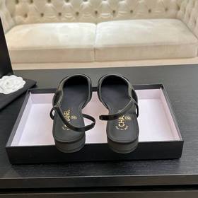 Новая коллекция Chanel： универсальные 