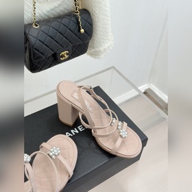 CHANEL — классические сандалии на толс
