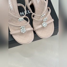 CHANEL — классические сандалии на толс