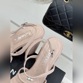 CHANEL — классические сандалии на толс