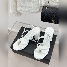 CHANEL — классические сандалии на толс