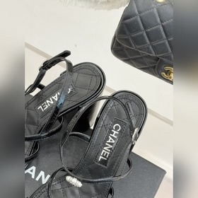 CHANEL — классические сандалии на толс