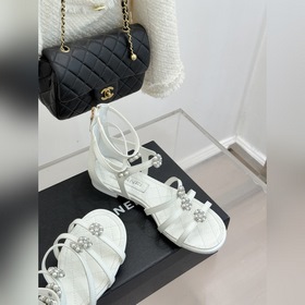 CHANEL — классические сандалии на толс
