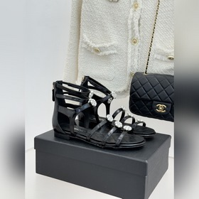 CHANEL — классические сандалии на толс