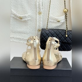 CHANEL — классические сандалии на толс
