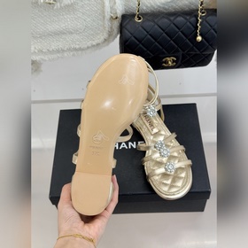 CHANEL — классические сандалии на толс