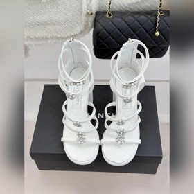 CHANEL — классические сандалии на толс