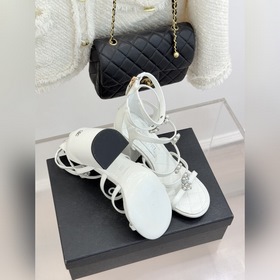 CHANEL — классические сандалии на толс