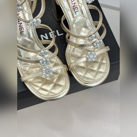 CHANEL — классические сандалии на толс