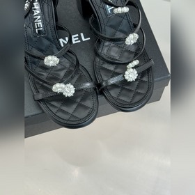 CHANEL — классические сандалии на толс