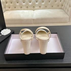 Новая коллекция Chanel： универсальные 