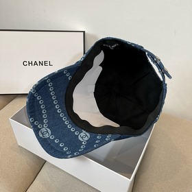 Новая бейсболка от Chanel： классически