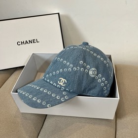 Новая бейсболка от Chanel： классически