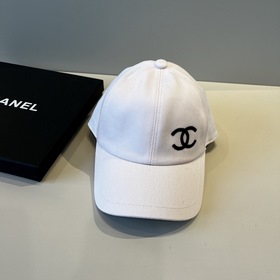 Официальная новинка от CHANEL — бейсбо
