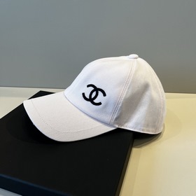 Официальная новинка от CHANEL — бейсбо