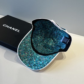 Официальная новинка от CHANEL — бейсбо