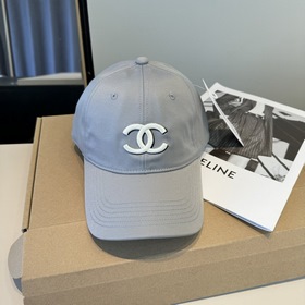 Официальная новинка от CHANEL — бейсбо
