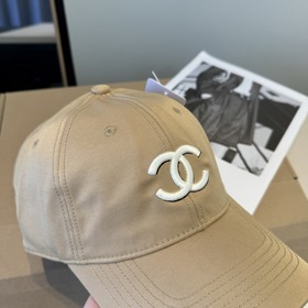 Официальная новинка от CHANEL — бейсбо