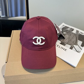 Официальная новинка от CHANEL — бейсбо
