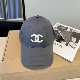 Официальная новинка от CHANEL — бейсбо