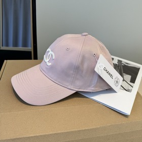 Официальная новинка от CHANEL — бейсбо