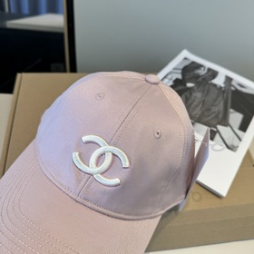 Официальная новинка от CHANEL — бейсбо