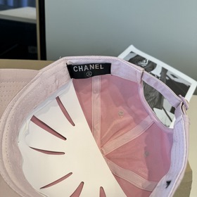 Официальная новинка от CHANEL — бейсбо