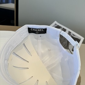 Официальная новинка от CHANEL — бейсбо