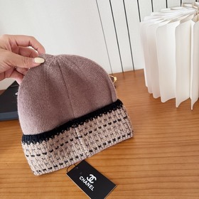 На официальном сайте Chanel появилась 