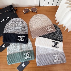 На официальном сайте Chanel появилась 