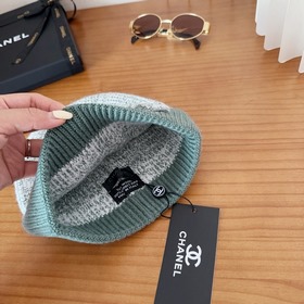 На официальном сайте Chanel появилась 