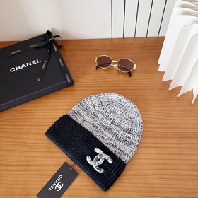 На официальном сайте Chanel появилась 