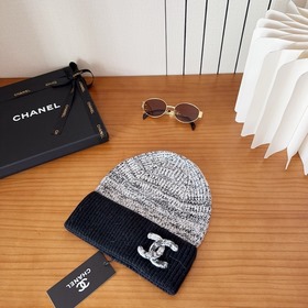 На официальном сайте Chanel появилась 
