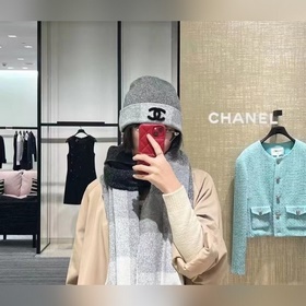 CHANEL： популярная вязаная шапка с офи