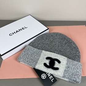 CHANEL： популярная вязаная шапка с офи